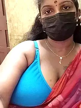 poojaa-rani from StripChat