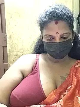 poojaa-rani from StripChat