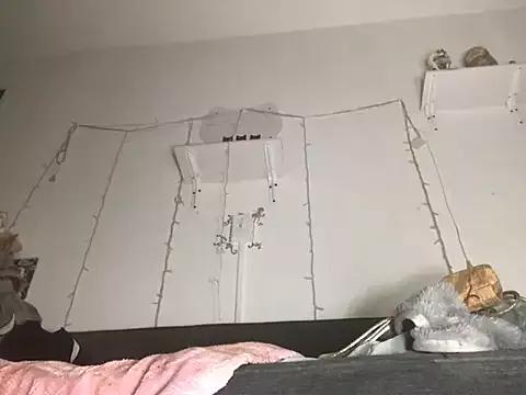 poppergirl69 from StripChat