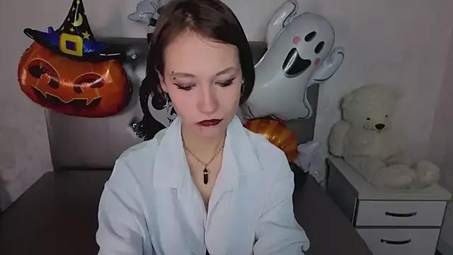 Photos of prettiestwinsor from StripChat is Group