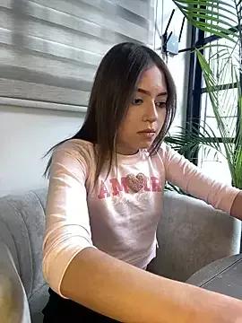 PrettyAmber from StripChat is Freechat