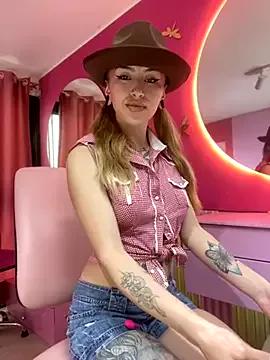 Explore our live girls sluts from our Custom and Multi clubs and checkout exclusive access to highly interactive content, such as shape, hair, titties, pussy type and many more.