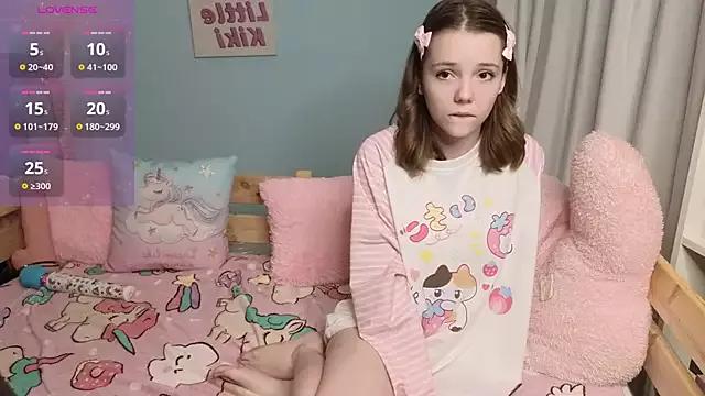PrincessLittleKiki on StripChat