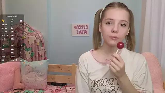 Photos of PrincessLittleKiki from StripChat is Freechat