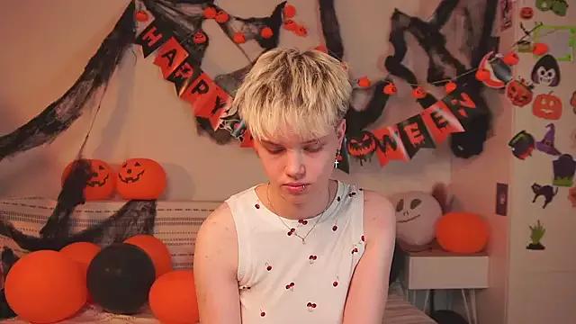 puffimini from StripChat is Freechat