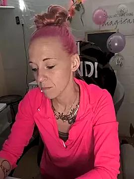 Purple2StayThnxx from StripChat