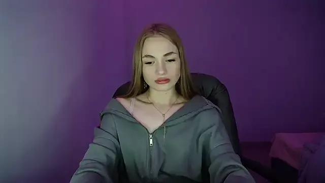 Pussyya777 from StripChat