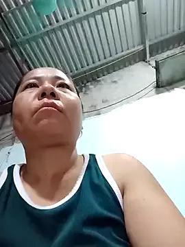 Queen-18200 from StripChat is Freechat