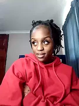 Queen-Chocolate from StripChat