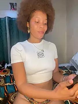 Queen-Dyness from StripChat