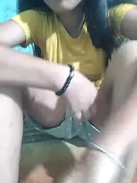 Queen-girs from StripChat