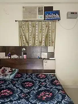 Queen-kohinoor from StripChat