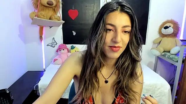 queen-natty from StripChat