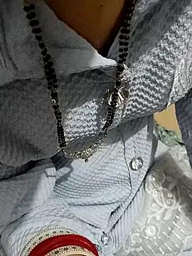QUEEN-X-CPL from StripChat