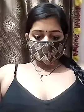 Queen467 from StripChat