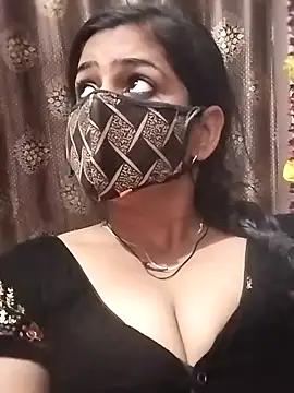 Queen467 from StripChat