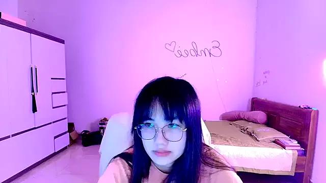 Queen_2k6 from StripChat is Freechat