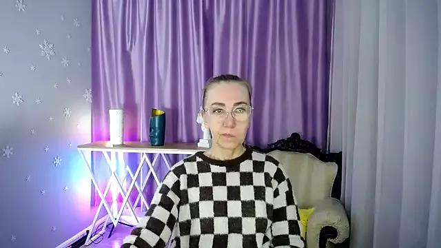 queen_a_n_i from StripChat