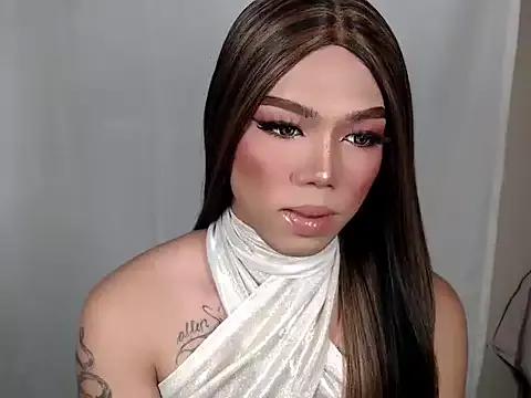Queen_alena from StripChat