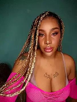 Queen_Amara from StripChat