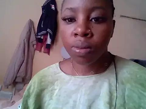Queen_loveer from StripChat