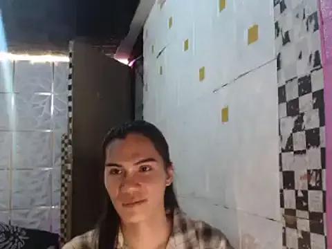 QUEEN_OF_HEART from StripChat