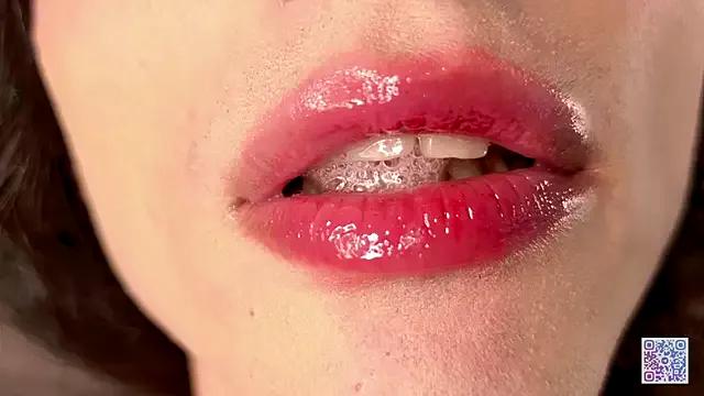 Queen_of_tease from StripChat
