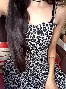 Queen_Pooja7 from StripChat