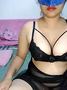 Queen_Taniya from StripChat