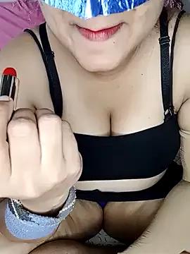 Queen_Taniya from StripChat