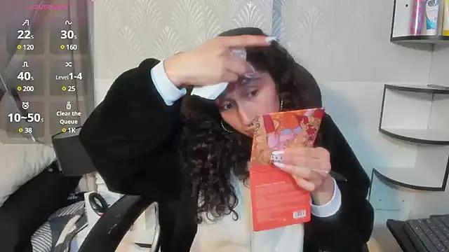 Queenjenn__ from StripChat