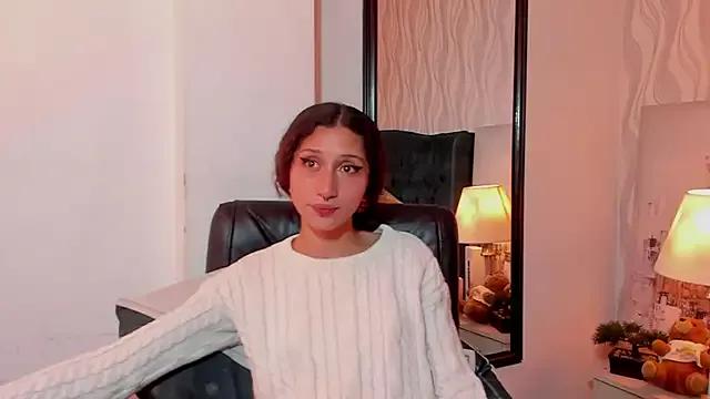 Queenjenn__ from StripChat