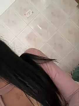 QueenLujaine from StripChat