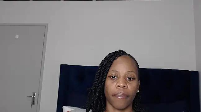 QUEENMANDYY from StripChat