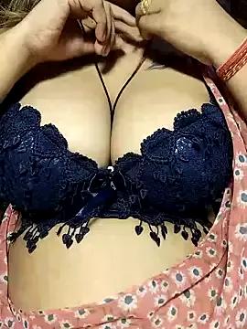 QUEENOF_LUST from StripChat