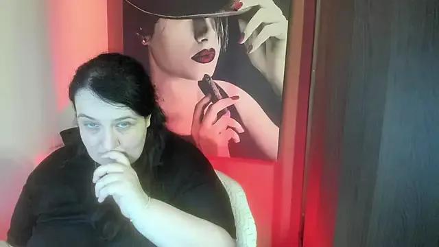 QueenOfHaze from StripChat is Freechat