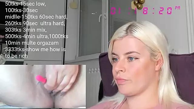 queenofthenighttt from StripChat