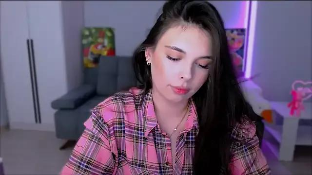 queenofthesense_ from StripChat
