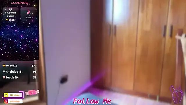 QueenYsuRey from StripChat