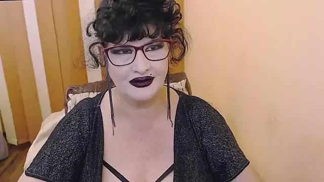 QuuenOfSin from StripChat