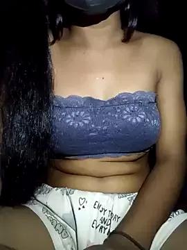 Quun_rosi from StripChat