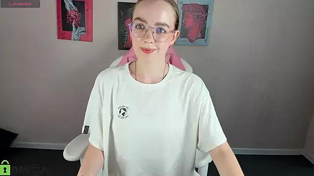 R0cket_bunny from StripChat is Freechat