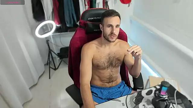 Raamoss from StripChat