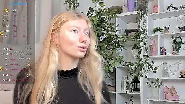 Rachel_Rut from StripChat is Freechat
