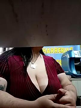 Explore our live girls sluts from our Custom and Multi clubs and checkout exclusive access to highly interactive content, such as shape, hair, titties, pussy type and many more.