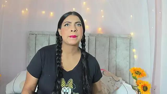 Rachellcooperrr from StripChat is Freechat