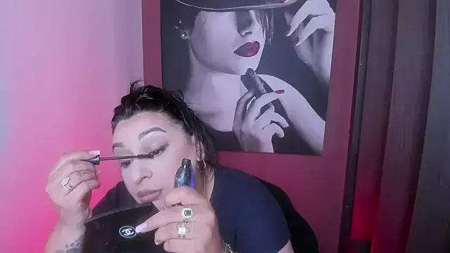 RaelleDarkstar from StripChat is Freechat