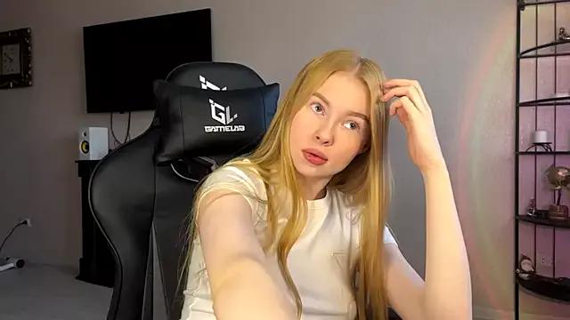 RaguelNicksons from StripChat is Freechat