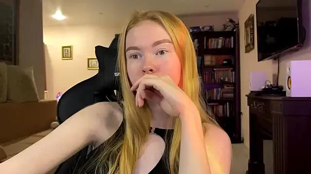 RaguelNicksons from StripChat is Freechat