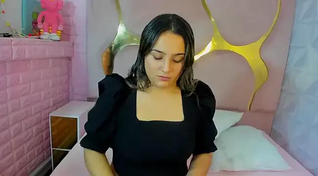 Explore our live girls sluts from our Custom and Multi clubs and checkout exclusive access to highly interactive content, such as shape, hair, titties, pussy type and many more.